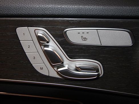 Used 2020 Mercedes-Benz C 300 C 300 image 9