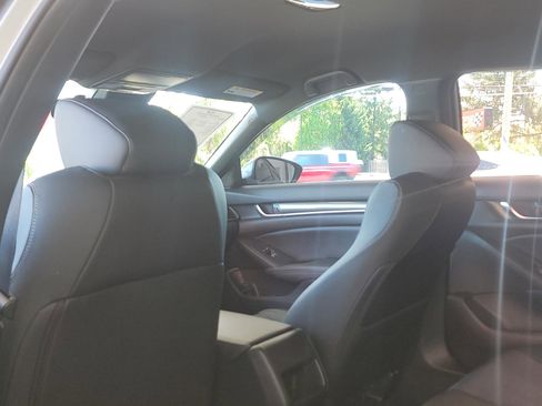 Used 2019 Honda Accord Sport image 11