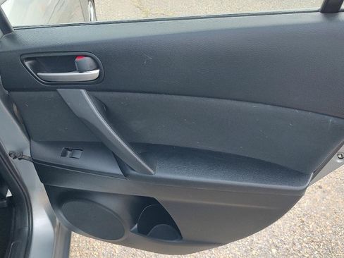 Used 2012 MAZDA MAZDA3 i Sport FWD image 19