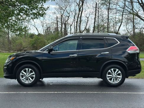 Used 2015 Nissan Rogue SV AWD/4WD image 8