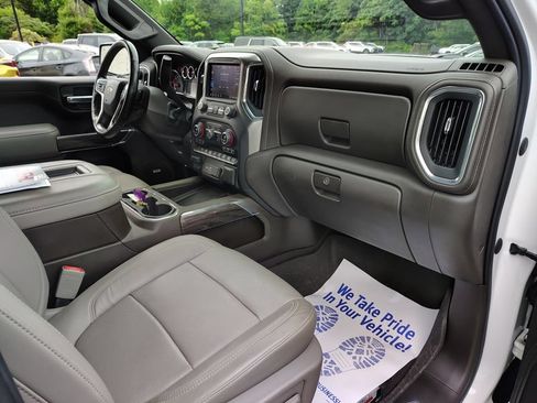 Used 2020 Chevrolet Silverado 1500 LTZ AWD/4WD image 24