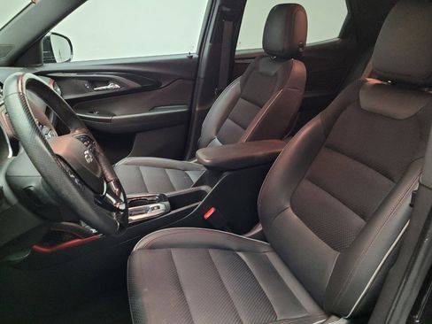 Used 2022 Chevrolet TrailBlazer RS FWD image 17