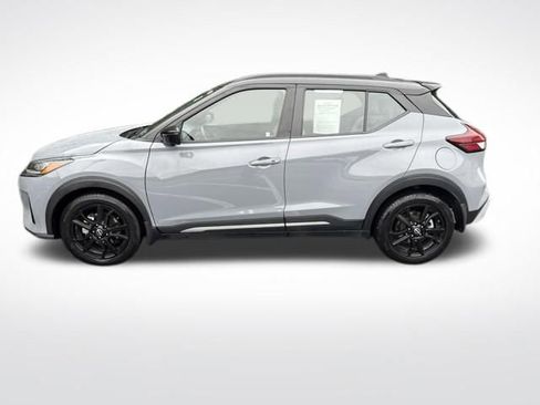 Used 2024 Nissan Kicks SR w/ SR Premium Package FWD image 4
