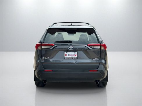 Used 2020 Toyota RAV4 LE image 6