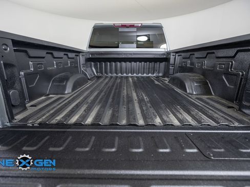 Used 2025 Chevrolet Silverado 2500 LTZ w/ LTZ Convenience Package AWD/4WD image 35