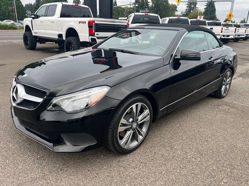 Used 2017 Mercedes-Benz E 400 Cabriolet image 2