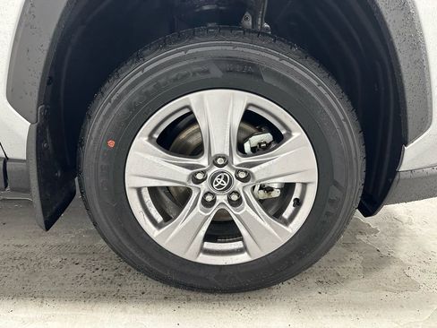 Used 2025 Toyota RAV4 XLE image 60