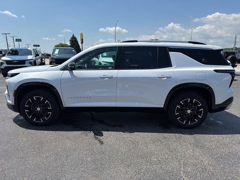 Used 2024 Chevrolet Traverse RS image 7