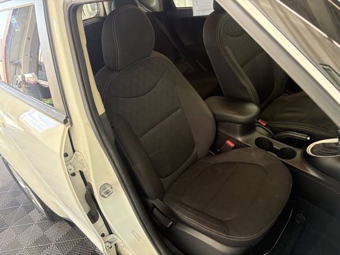 Used 2016 Kia Soul w/ Convenience Package FWD image 22