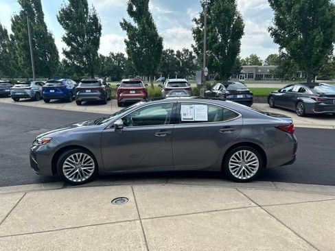 Used 2018 Lexus ES 350 w/ Luxury Package w/Wood Trim FWD image 4