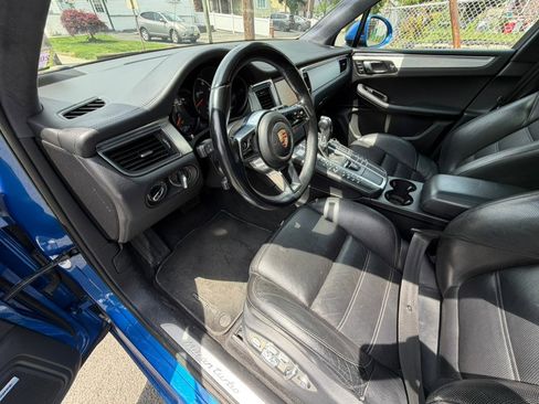 Used 2015 Porsche Macan Turbo AWD/4WD image 10