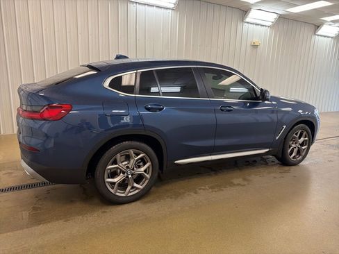 Used 2022 BMW X4 xDrive30i w/ Convenience Package AWD/4WD image 4