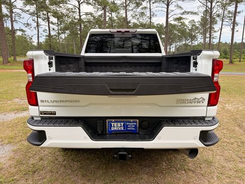 Used 2022 Chevrolet Silverado 2500 High Country w/ Safety Package II AWD/4WD image 9