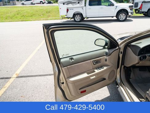 Used 2001 Ford Taurus SES FWD image 13