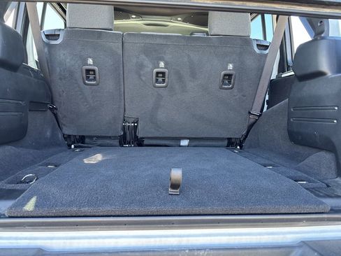 Used 2025 Jeep Wrangler Sport image 17