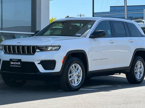 New 2026 Jeep Grand Cherokee Laredo X AWD/4WD image 8