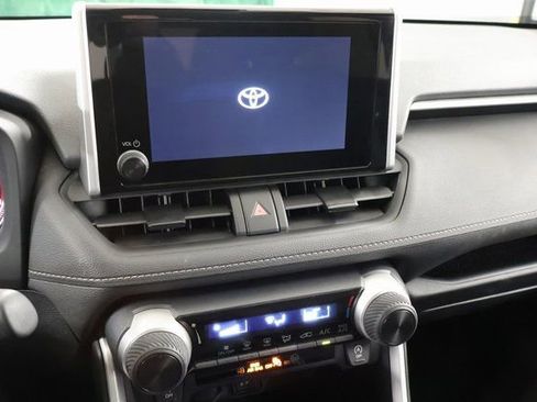 Used 2024 Toyota RAV4 LE image 21