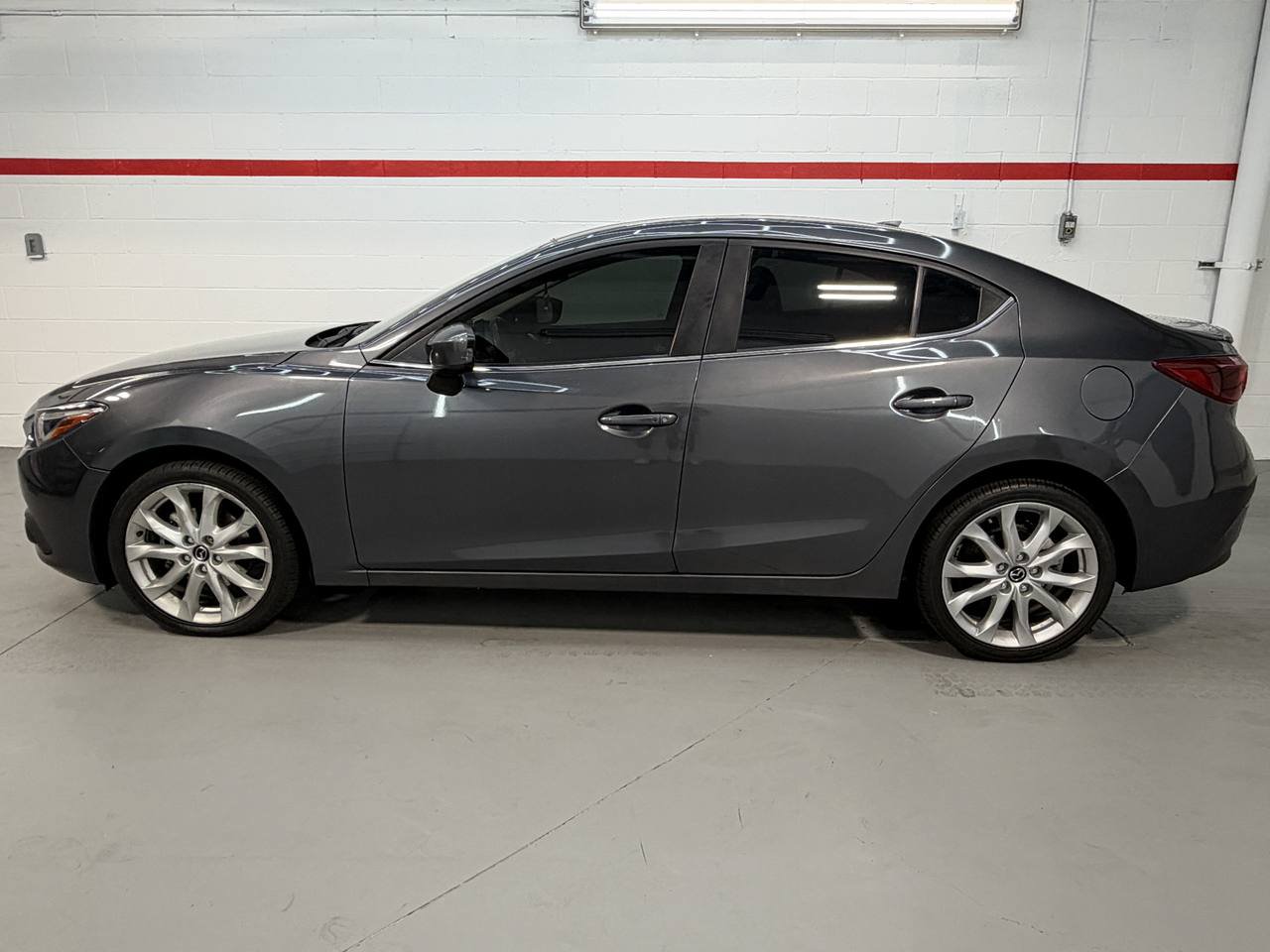Used 2014 MAZDA MAZDA3 s Grand Touring w/ Technology Package FWD image 5