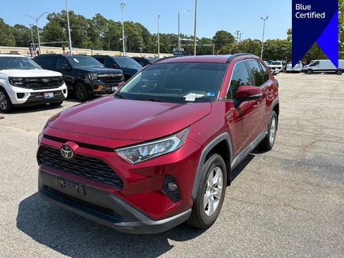 Used 2021 Toyota RAV4 XLE AWD/4WD image 1