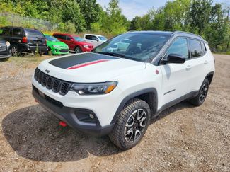 Used 2025 Jeep Compass Trailhawk AWD/4WD video 1