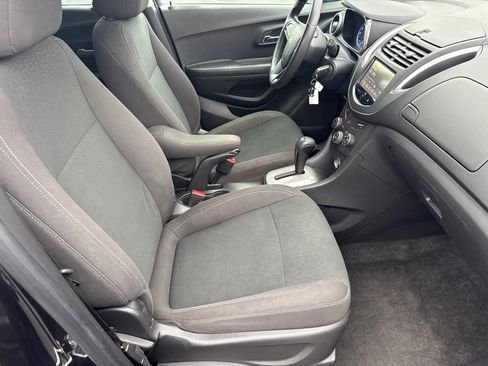 Used 2016 Chevrolet Trax LS w/ LPO, Cargo Package FWD image 13