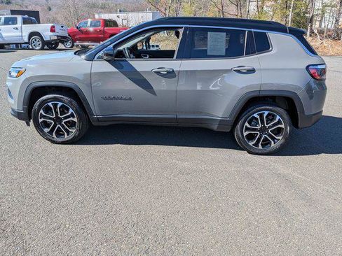 Certified 2022 Jeep Compass Limited AWD/4WD image 8