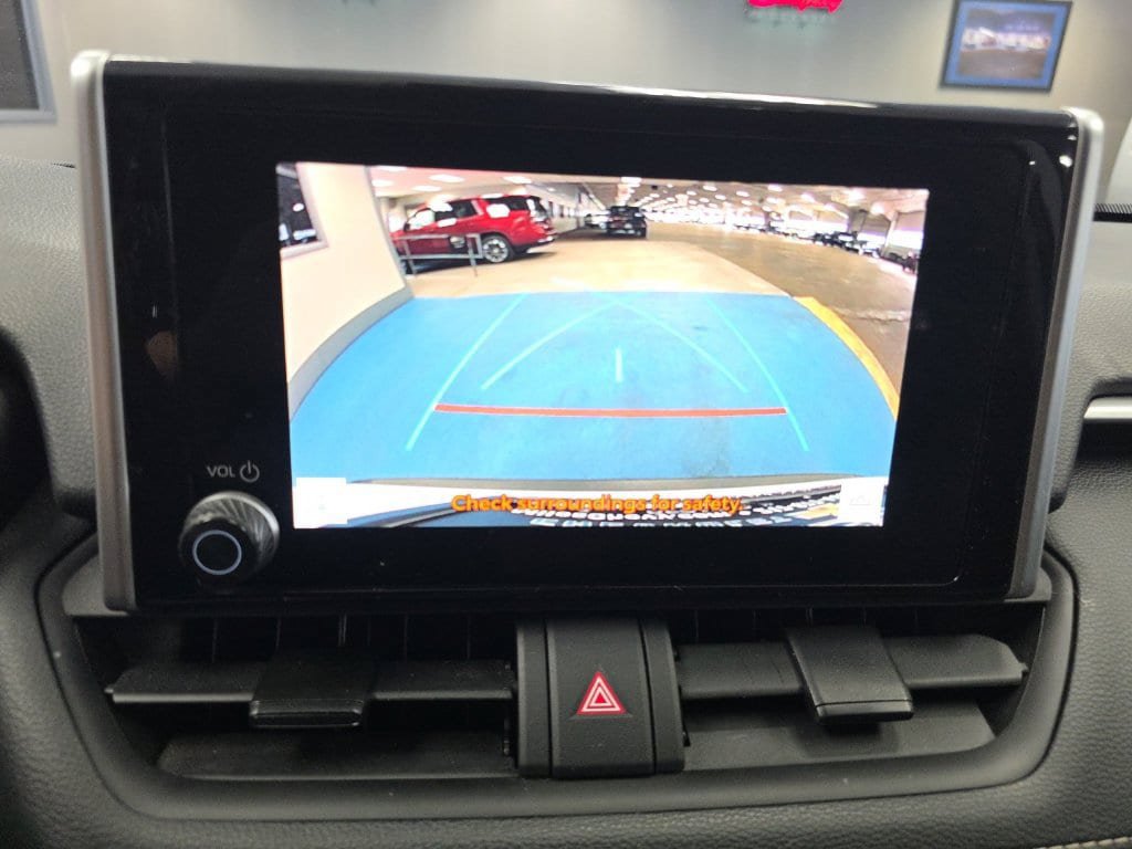 Used 2024 Toyota RAV4 XLE FWD image 18