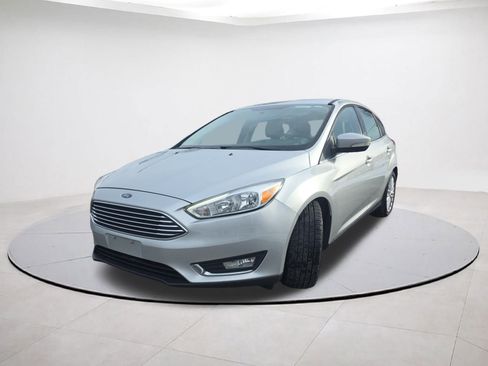 Certified 2018 Ford Focus Titanium image 3
