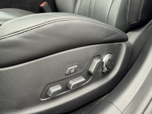 Used 2024 Genesis G80 image 11