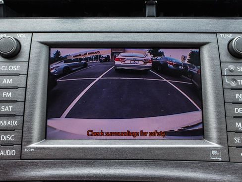 Used 2013 Toyota Prius Five w/ Advanced Technology Pkg FWD image 8
