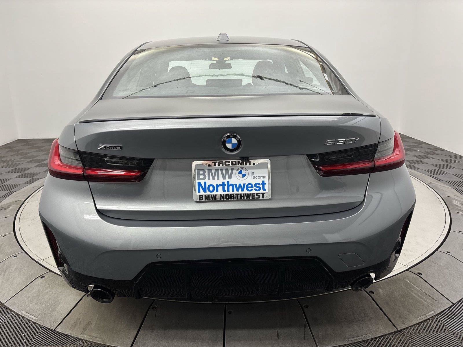 New 2026 BMW 330i xDrive Sedan w/ M Sport Package AWD/4WD image 15