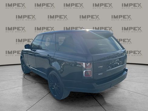 Used 2020 Land Rover Range Rover HSE image 3