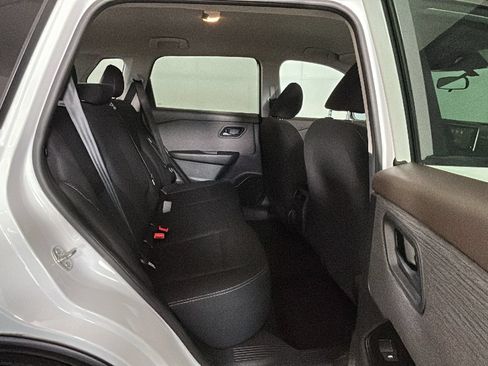 Used 2023 Nissan Rogue S AWD/4WD image 33