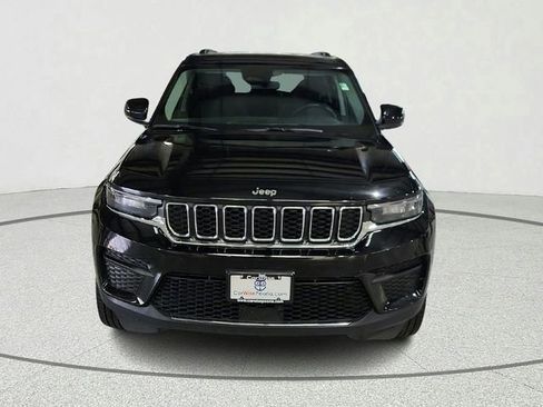 Used 2024 Jeep Grand Cherokee Laredo AWD/4WD image 6
