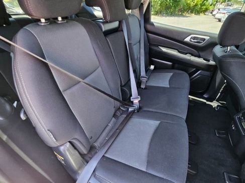 Used 2020 Nissan Pathfinder S AWD/4WD image 24