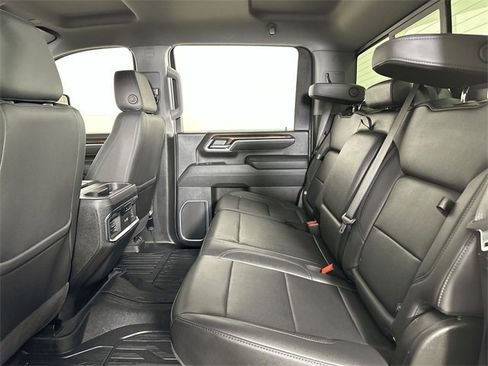 Used 2025 GMC Sierra 2500 SLT w/ SLT Premium Package image 26