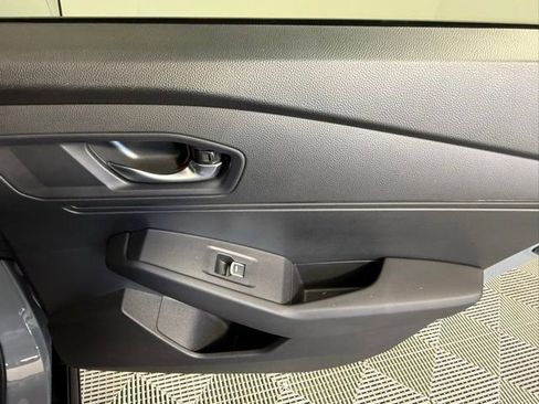 Used 2025 Honda Accord Sport image 40
