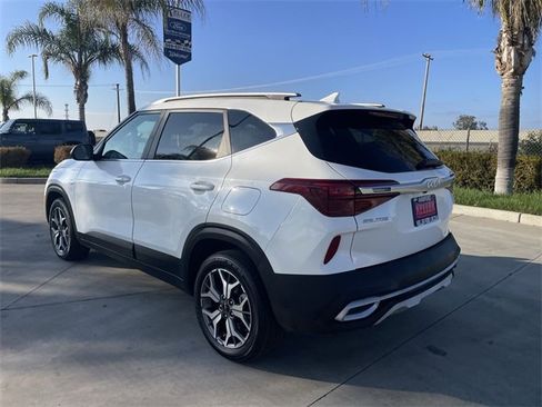 Used 2022 Kia Seltos EX image 6