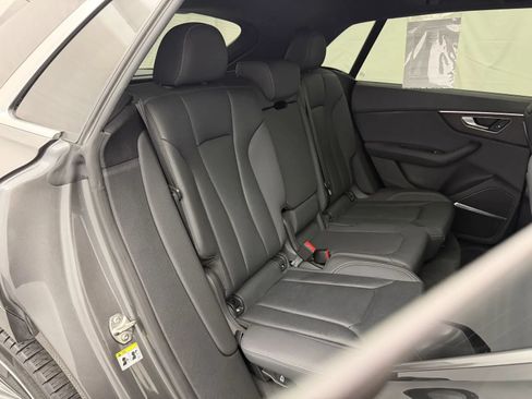 Used 2019 Audi Q8 Prestige AWD/4WD image 48