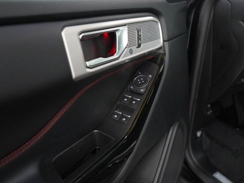 Used 2022 Ford Explorer ST-Line w/ Class IV Trailer Tow Package image 19