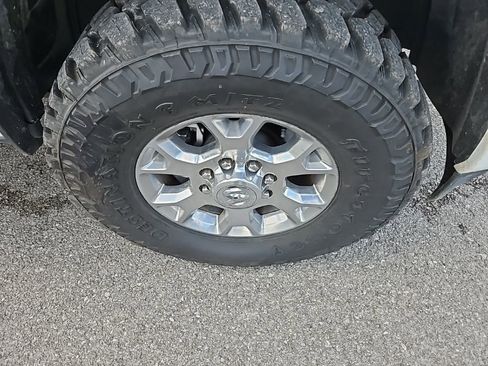 Used 2024 RAM 2500 Laramie image 11