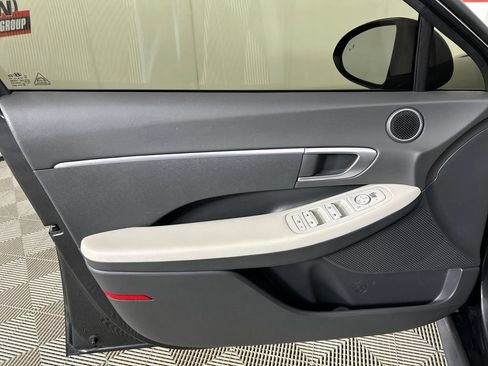 Used 2022 Hyundai Sonata SE FWD image 11