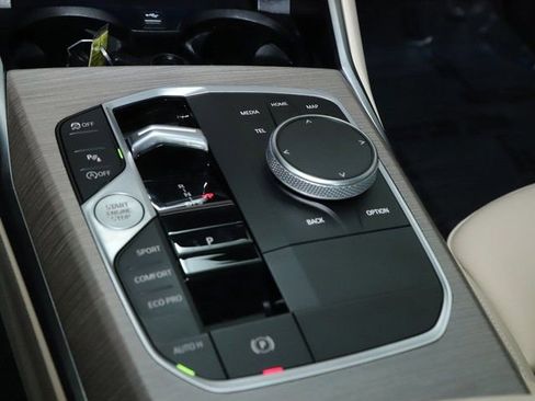 Certified 2025 BMW 330i xDrive Sedan w/ Premium Package image 26