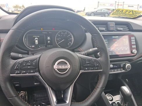 Used 2024 Nissan Versa SR image 17
