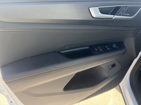 Certified 2025 Volkswagen Atlas Cross Sport SEL Premium R-Line image 13