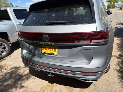 Used 2025 Volkswagen Atlas SEL Premium R-Line AWD/4WD image 6