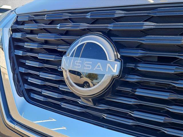 Used 2023 Nissan Rogue SV FWD image 30