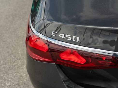 Used 2024 Mercedes-Benz E 450 4MATIC Sedan w/ Airmatic Package image 6