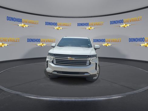 Used 2022 Chevrolet Suburban High Country AWD/4WD image 6