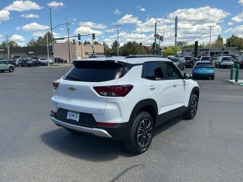 New 2026 Chevrolet TrailBlazer LT w/ LT Cold Weather Package AWD/4WD image 3